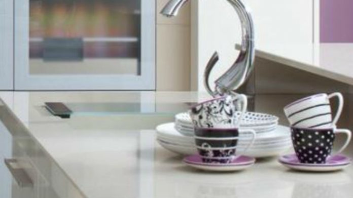 Szklana deska na zlew - blat wykorzystany w 100%