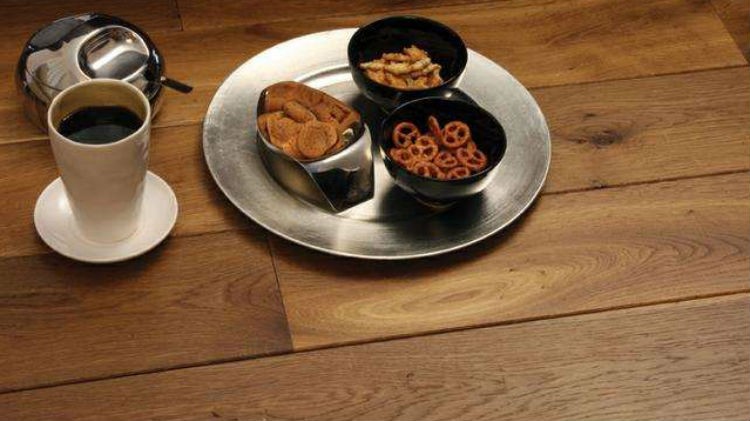 Podłoga - jasna czy ciemna? Podłoga - jasna czy ciemna?