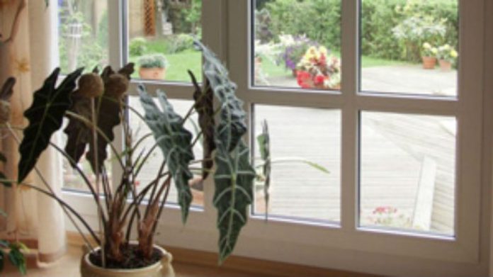 Co czyni okno ciepłym?