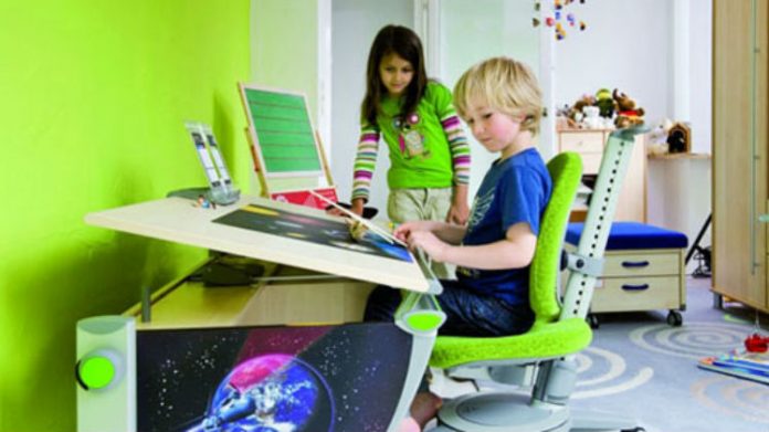 Jak wybrać biurko dla dziecka?