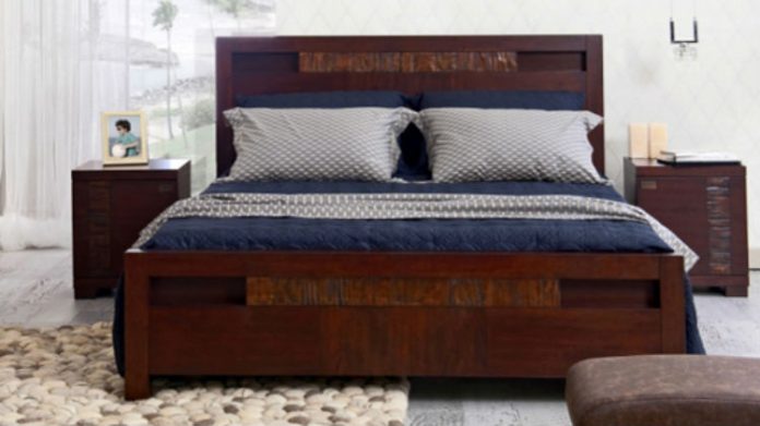 Mahoniowe ł&oacute;żko z kolekcji Malaga