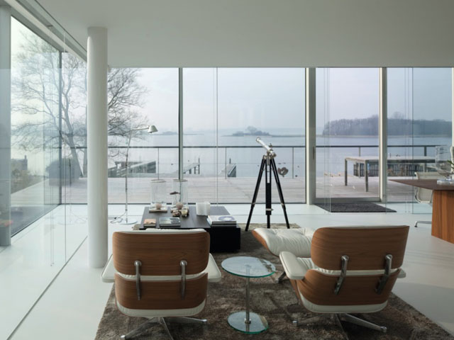 Mieszkać niebanalnie - willa nad brzegiem