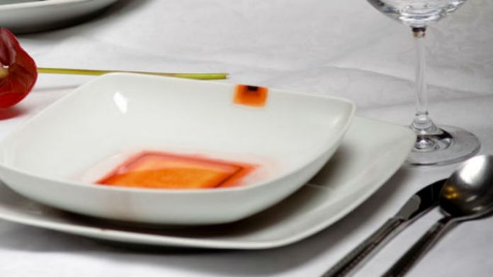 Porcelana zaprojektowana przez Mariusza Wolińskiego