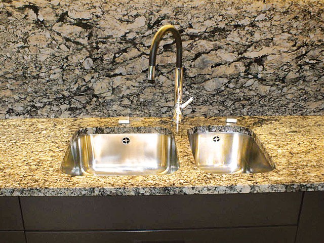 Blat kuchenny z płyty granitowej