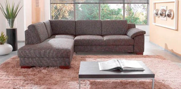 Niejednokrotnie, wraz z nadejściem wakacji pojawia się dylemat - mamy urlop, mamy czas, tylko gdzie pojechać? A może zostać w domu, i poczuć się jak gwiazda, spędzając błogie, letnie wieczory z winem, na narożniku Hollywood? Niejednokrotnie, wraz z nadejściem wakacji pojawia się dylemat - mamy urlop, mamy czas, tylko gdzie pojechać? A może zostać w domu, i poczuć się jak gwiazda, spędzając błogie, letnie wieczory z winem, na narożniku Hollywood?