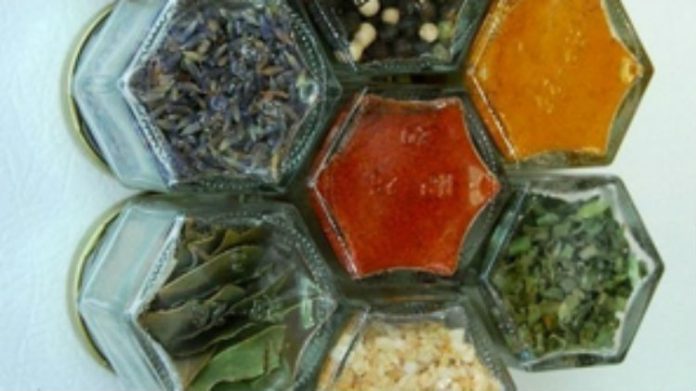 Pojemniki na przyprawy