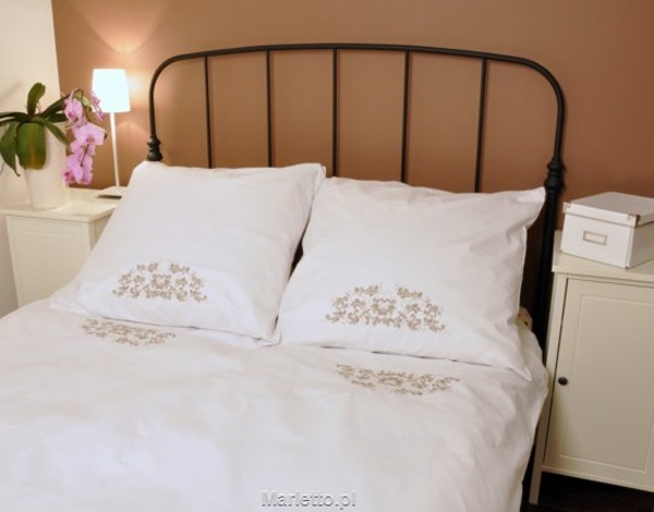Pościel haftowana. Marletto. Cena ok. 155 zł