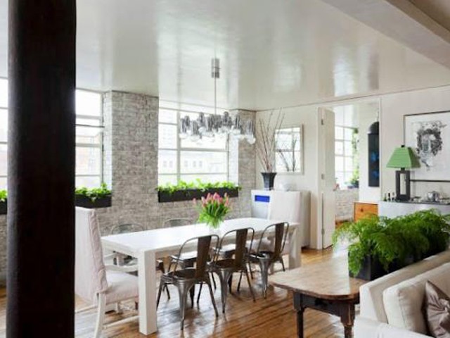 Ceglane ściany w jadalni. źrodło: besthomedecorations.com