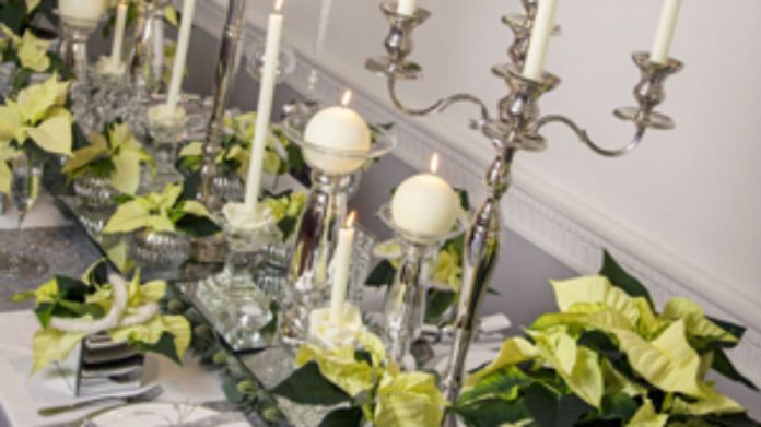 Świąteczna dekoracja stołu