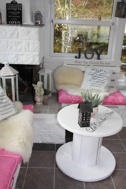 Stolik z bębna kablowego