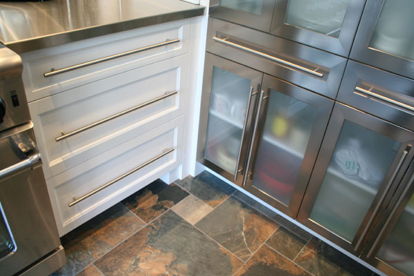 Praktyczna, dobrze doświetlona kuchnia