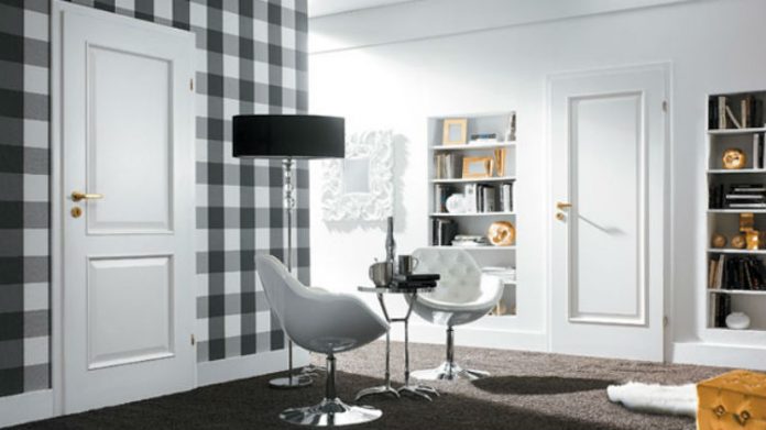Biel i czerń na salonach