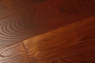 Podłoga z jesionu Kopp Kopp – Podłogi Naturalnie Doskonałe