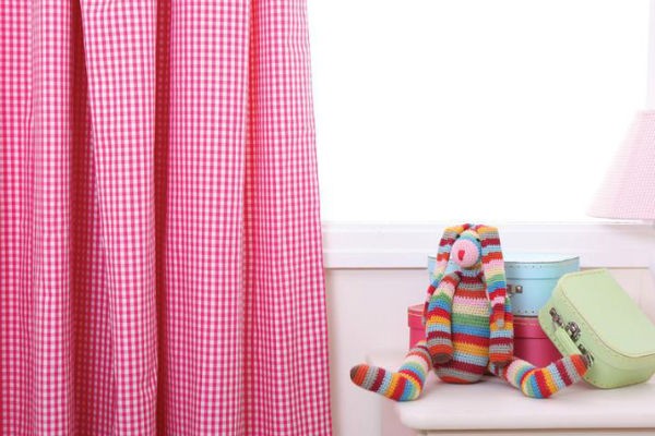 aranżacje okien w pokoju dziecięcym