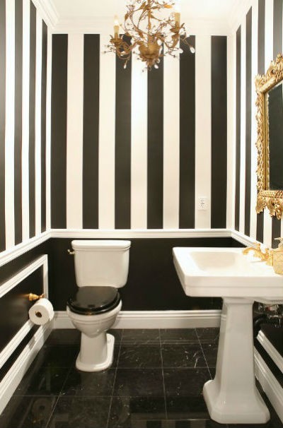 czarne ściany w pokoju, fot.: Arpa Design Build