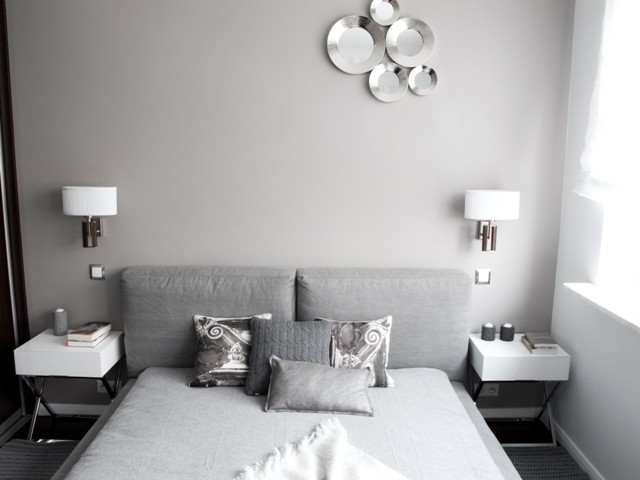 Sypialnia glamour w odcieniach szarości