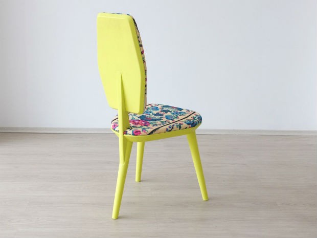 Tr&oacute;jnogie krzesło w etniczne wzory