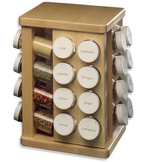 Pojemniki na przyprawy w drewnianym stojaku, fot.: J.K.Adams Pojemniki na przyprawy w drewnianym stojaku, fot.: J.K.Adams