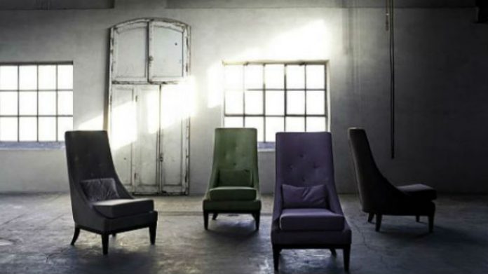 Ginevra - iście dostojny i kr&oacute;lewski z wyglądu fotel