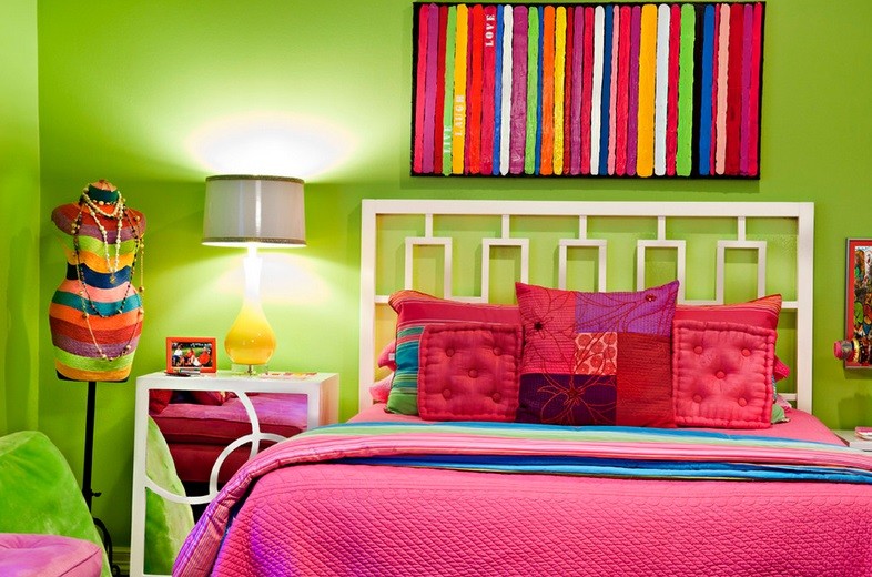 Intensywna zieleń i różowe dodatki w dziecięcym pokoju, fot.: Canon&Company
