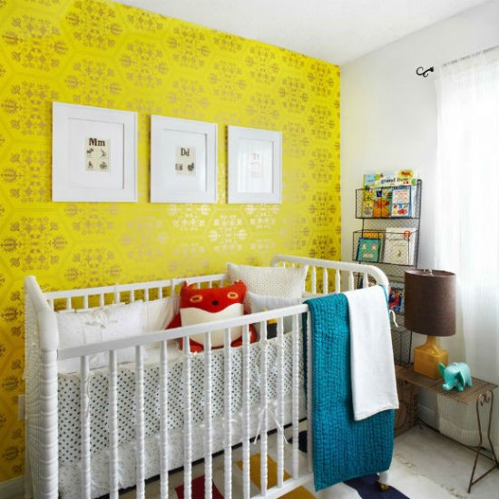 Tapeta w intensywnym żółtym kolorze, fot.: Lisa Petrole Photography