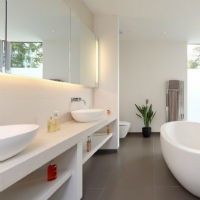 biala lazienka nicolas tye architects