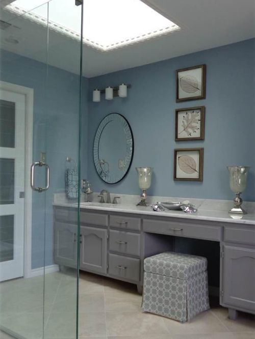 Niebieska ściana w łazience, Dec Renwe Interiors Profile