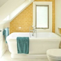 zolte sciany w lazience renewal design build