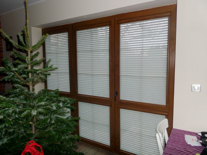 Roleta montowana w kasecie