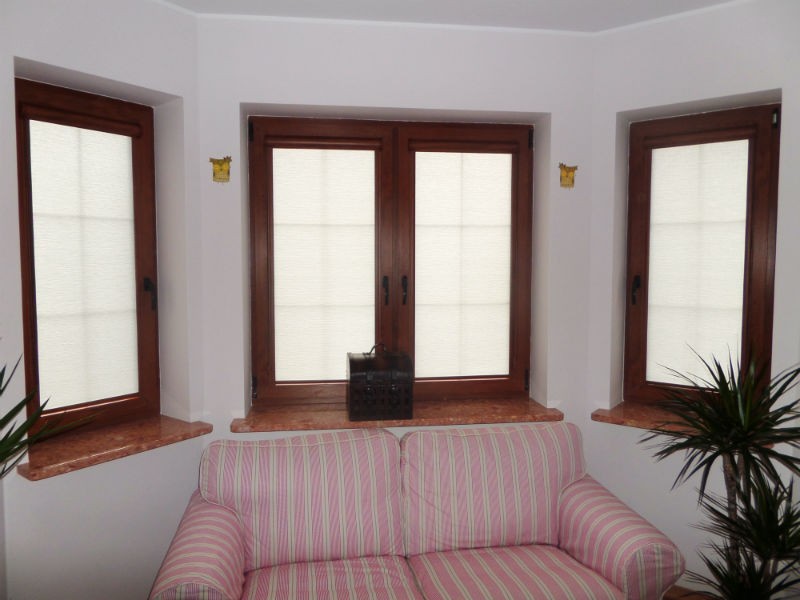 Roleta montowana w kasecie