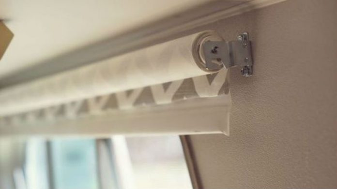 Roleta wolnowisząca czy w kasecie?