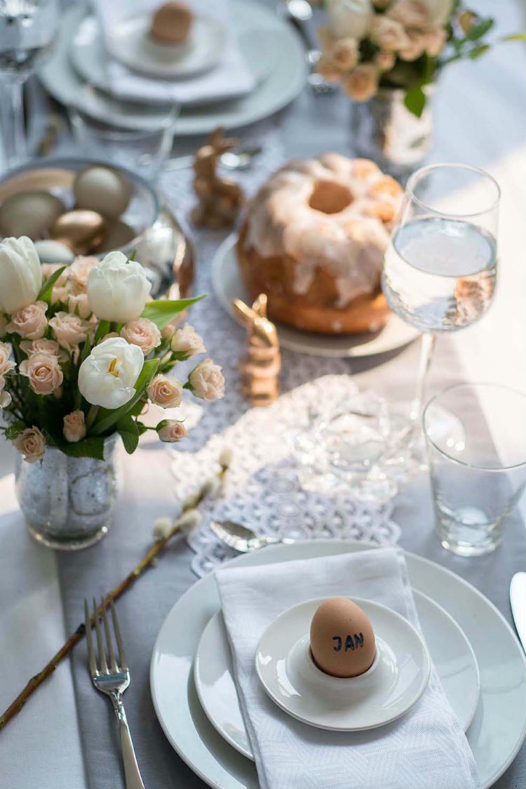 St&oacute;ł w stylu glamour, fot.: westwing.pl