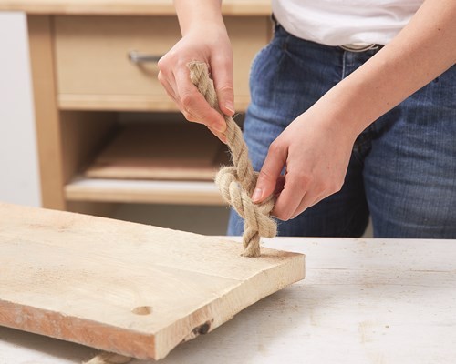 Wisząca półka nocna, fot.: Bosch