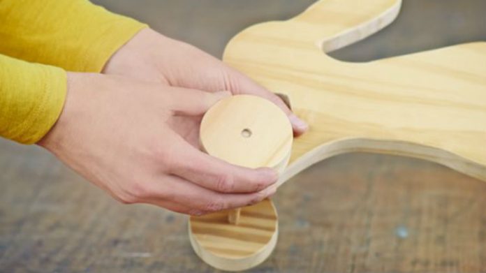 Wielkanocny zając z drewna - jak samemu go zrobić?