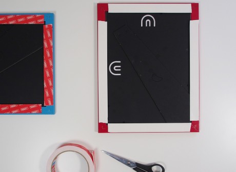 jak powiesić obraz na ścianie