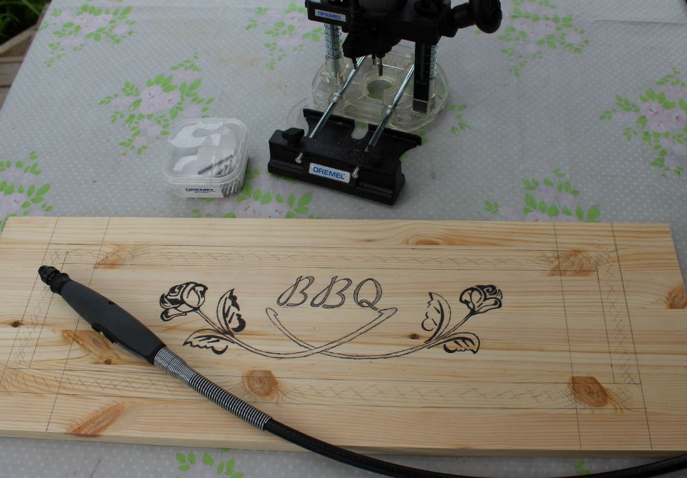 Skrzynka na akcesoria do grilla. Jak samemu ją zrobić?