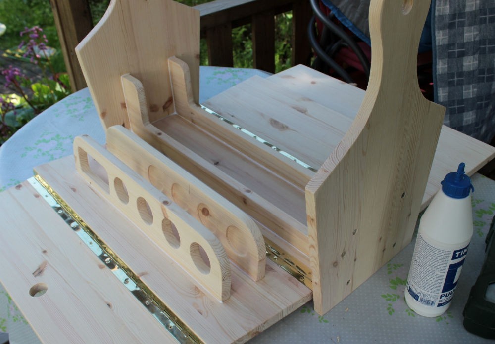 Skrzynka na akcesoria do grilla. Jak samemu ją zrobić?