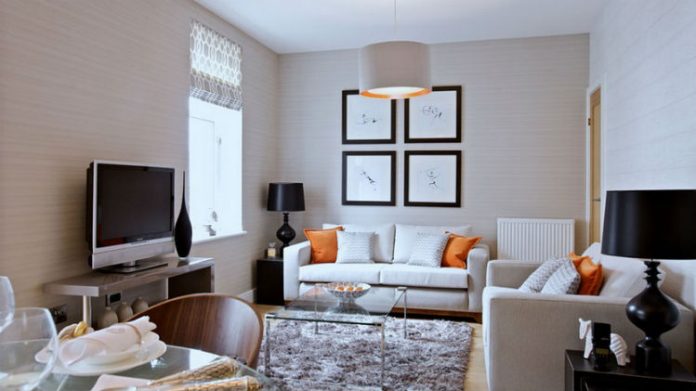 Nowoczesny salon w bloku, fot.: The Coulture Rooms