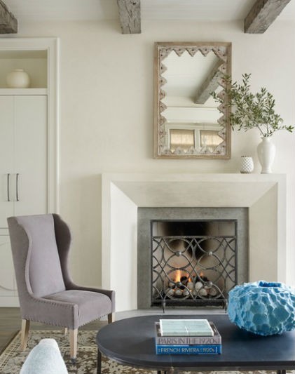 Kominek w salonie, fot.:Beth Webb Interiors