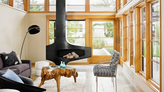 Jak stworzyć ciepłe i przytulne wnętrze? Kominek w pokoju dziennym