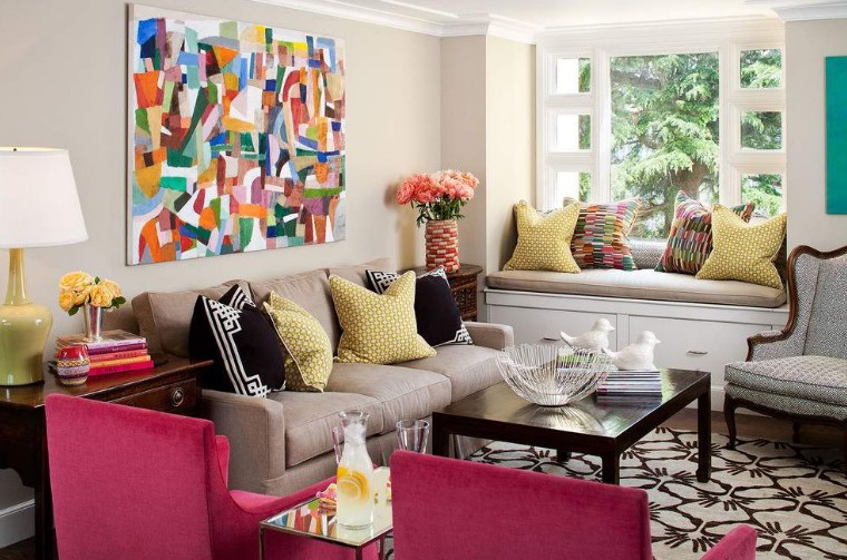 Beżowa ściana w pokoju dziennym, fot.: Tamara Mack Design kolor ścian który warto mieć