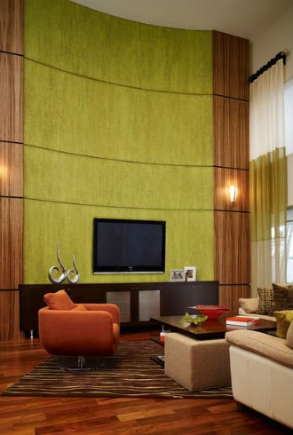 Zieleń w połączeniu z kolorem drewna, fot.: Susan Lachance Interior Design drewniany kolor ścian