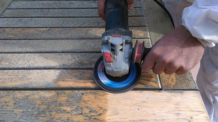 Jak odnowić drewniane meble tarasowe? 47 Jak odnowić drewniane meble tarasowe?