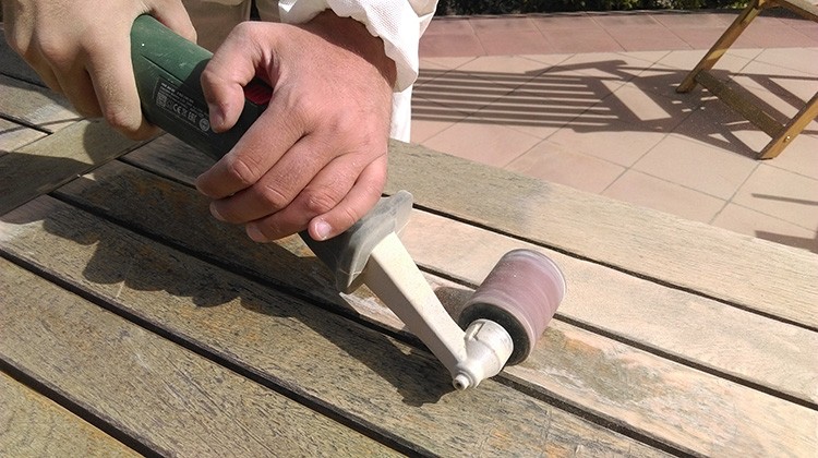 Jak odnowić drewniane meble tarasowe? 50 Jak odnowić drewniane meble tarasowe?