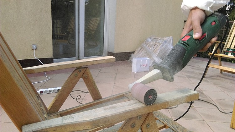 Jak odnowić drewniane meble tarasowe? 53 Jak odnowić drewniane meble tarasowe?