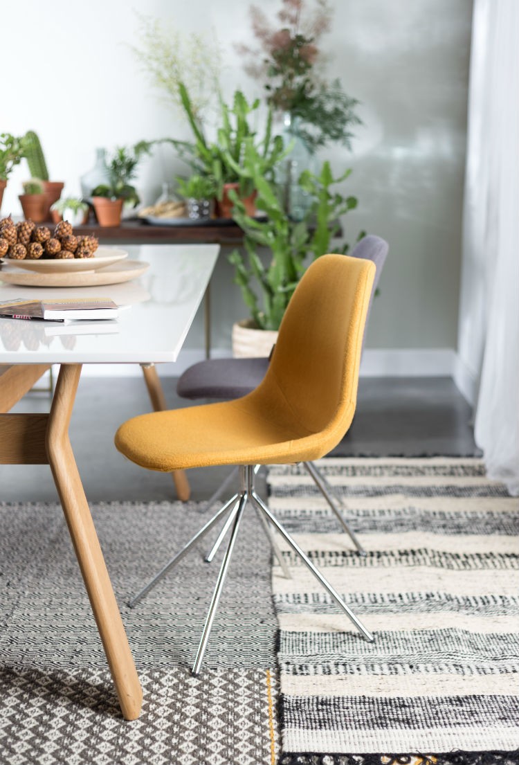 Krzesło Fourteen od Zuiver. Dystrybutor Le Pukka Concept Store.