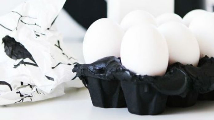 czarno-białe dekoracje wielkanocne