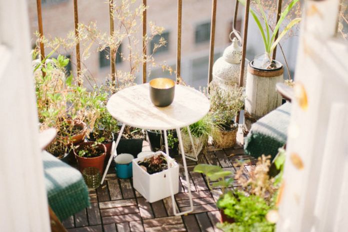 porządki na balkonie